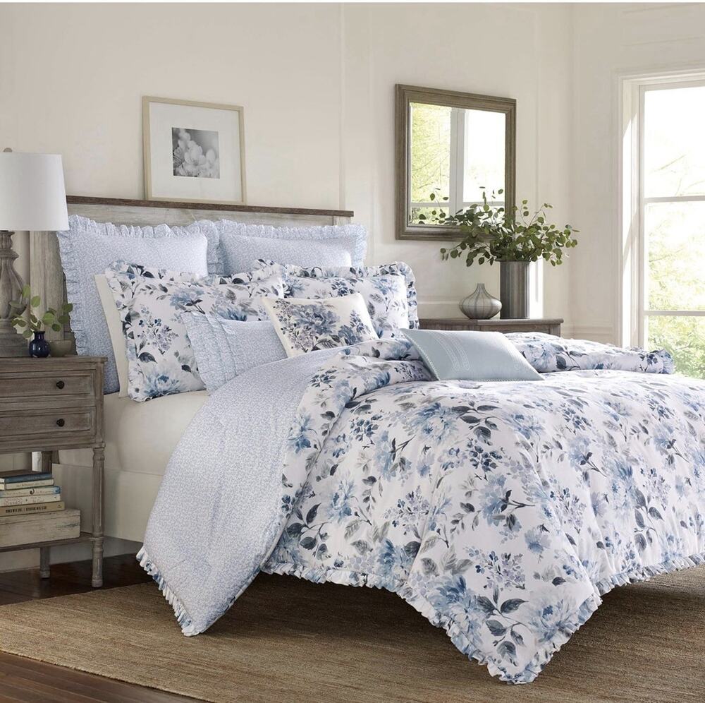 Laura Ashley Chloe 2 Pce. Twin Duvet Cover Set Reversible Floral Cotton Blue